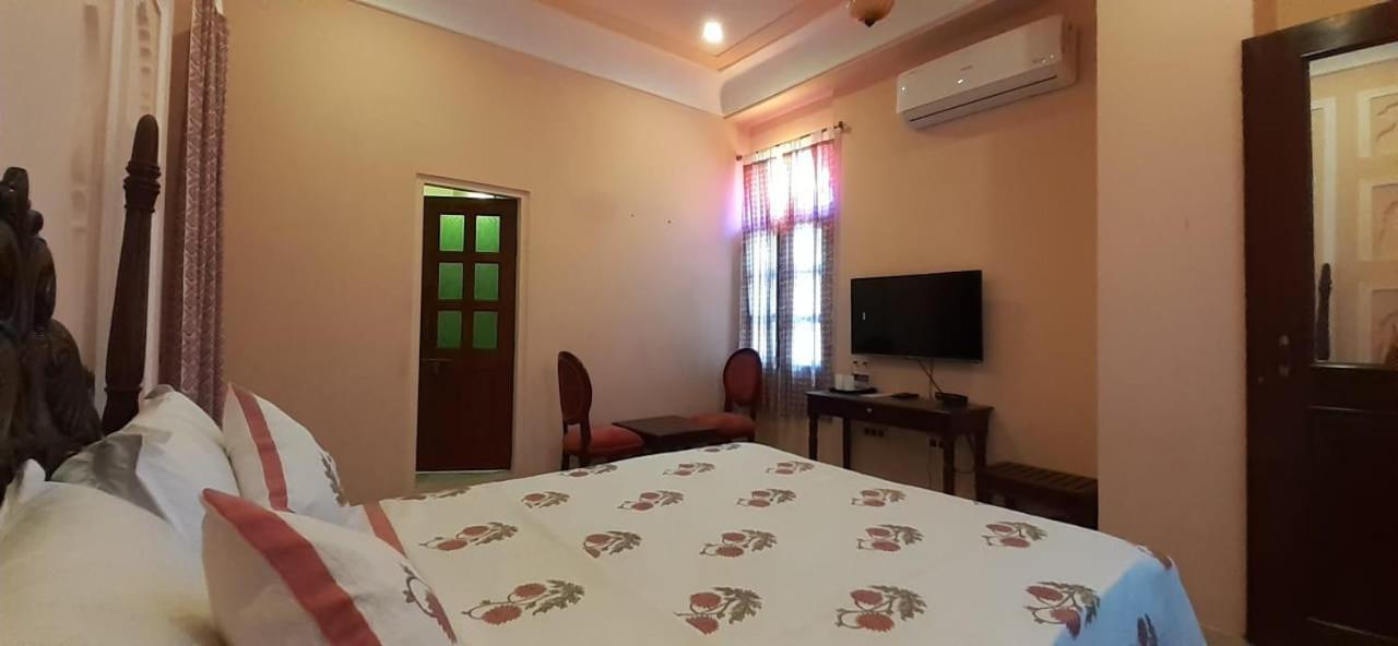 فندق Raj Rajeshwari Haveli جايبور الغرفة الصورة