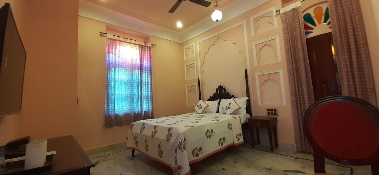 فندق Raj Rajeshwari Haveli جايبور الغرفة الصورة